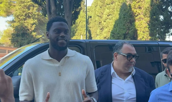 Napoli, colpo in difesa: arriva Badiashile dal Chelsea. Accordo da 30 milioni