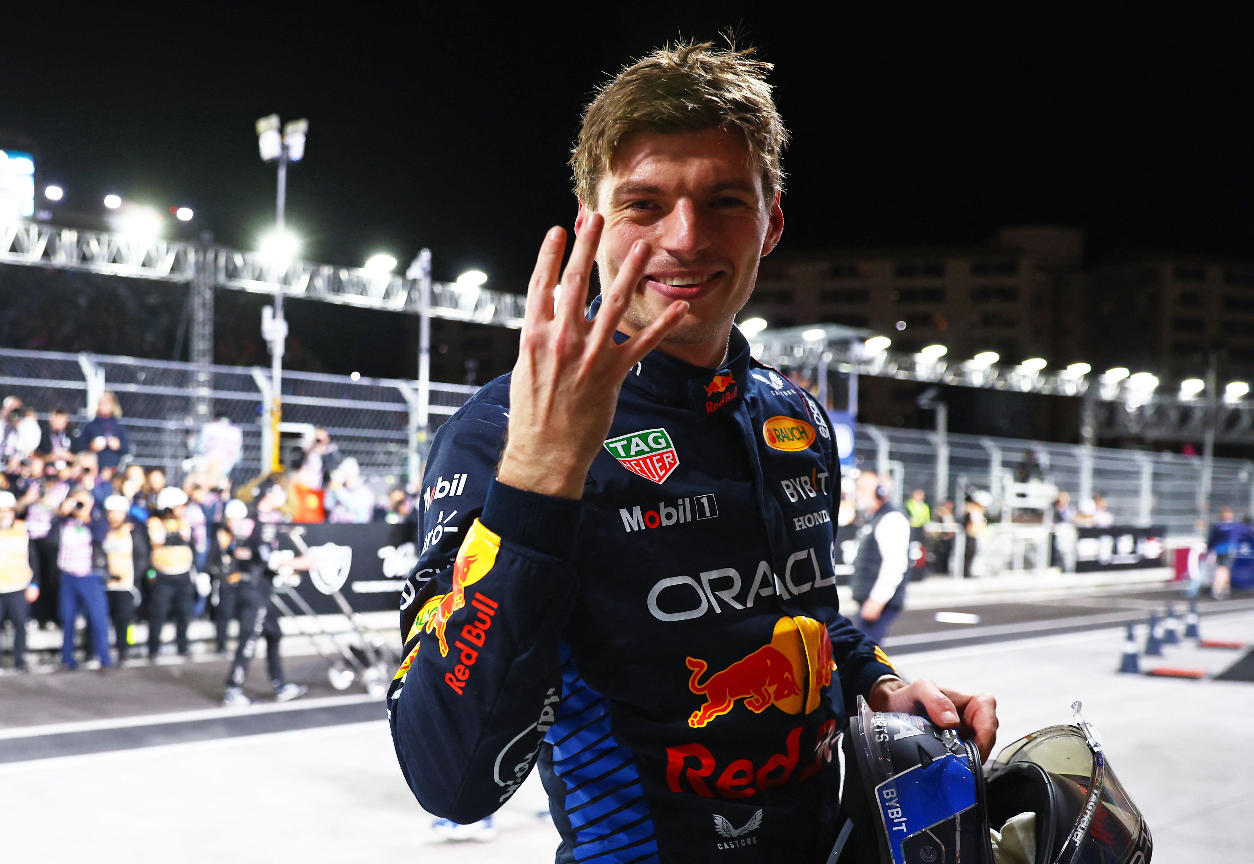 Verstappen rinnova con Red Bull: il campione olandese resterà fino al 2030